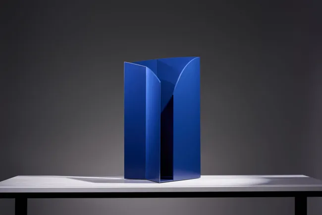 Dark blue — sculpture by Rusen Doykov