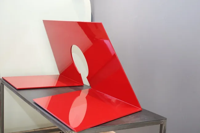 Red — photograph 3